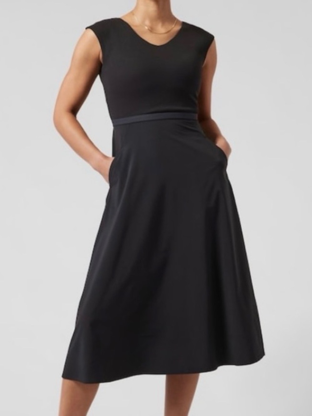 Athleta Ryder Dress - Women's Black A-Line Midi Skirt. XS - petite